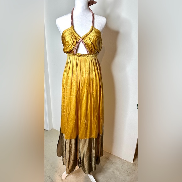 ANTHROPOLOGIE stunning gold goddess silk halter dress with keyhole. Brand new. - Picture 3 of 4